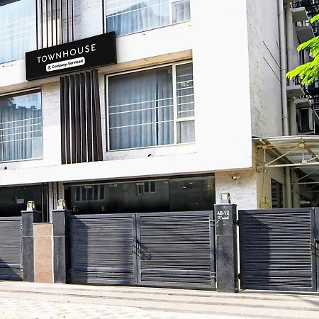 Super Townhouse New Town Formerly Krish Residency Calcutta Eksteriør billede