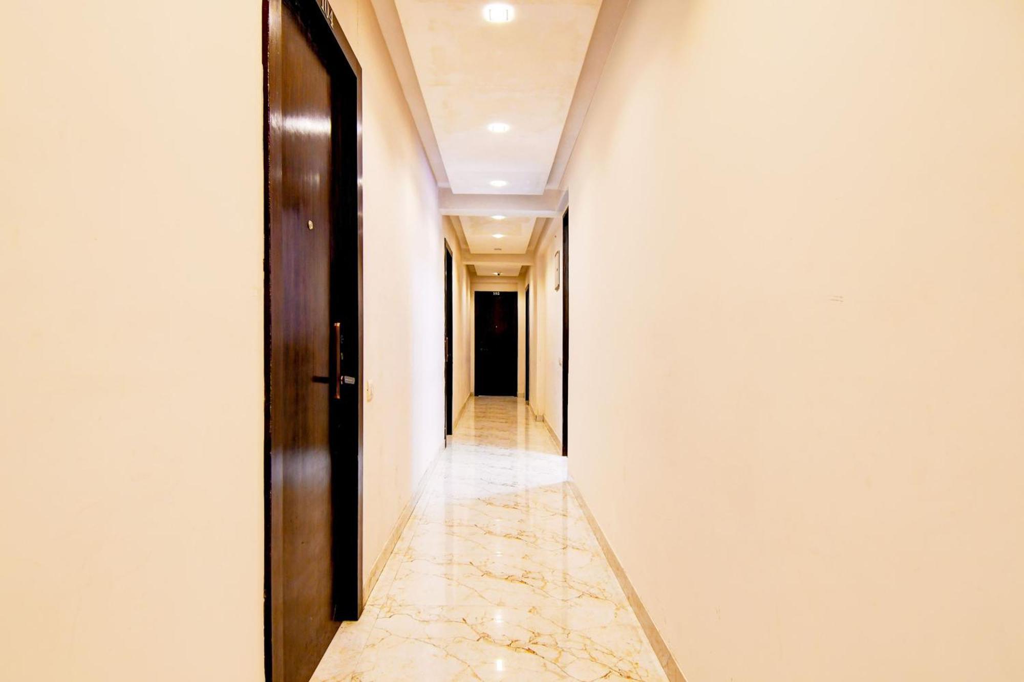 Super Townhouse New Town Formerly Krish Residency Calcutta Eksteriør billede