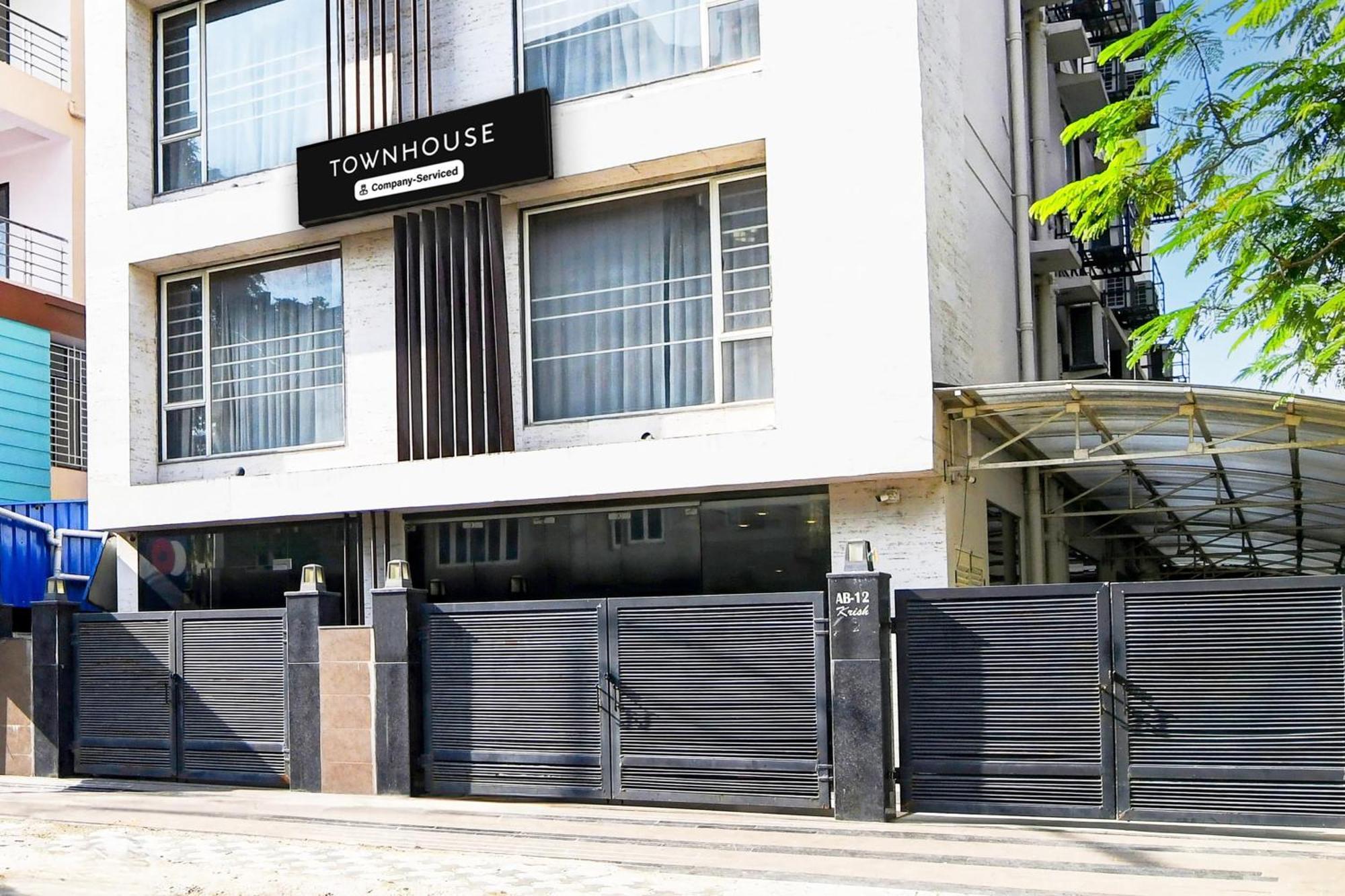 Super Townhouse New Town Formerly Krish Residency Calcutta Eksteriør billede